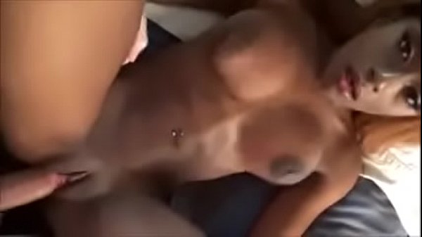 Negra rica le gusta follar con amigo del novio