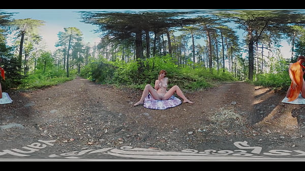 Chesty redhead amateur Yanks babe Ryanne brings her trusty purpleG spot vibe and working it deep in her pussy, brings herself to a toe-curling, body-shaking intensely sexy orgasm in this hot 3D video 