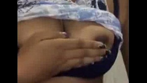 Sri lankan girl hot dance showing boobs n nipslip-(teluguhotvideos.in)