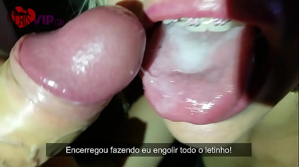 A segunda parte do Glory hole parte 5, o safado come gostoso minha buceta e o meu c&uacute; dentro da cabine, depois enche minha boquinha de leite fazendo eu engolir tudinho, tudo filmado pelo corninho.