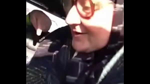 Bello bello celo selo! Granny from Vienna.