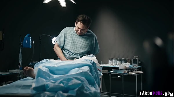 Nurse Anna Claire Clouds and surgeon Ashley Lane fucks Tommy