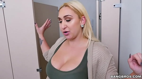 Nina Kayy in the new glory hole