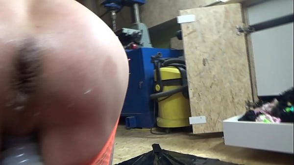 Extremeslut66 loves her big dildo 