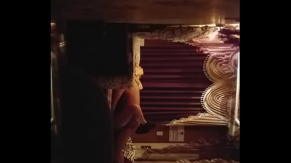 Con mi amiga en el telo pasandolo bien 