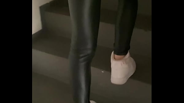 Horny teen invite her neighbor to fuck and try her new special couple vibrator !