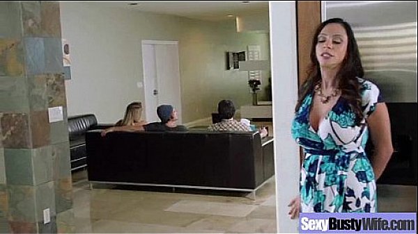 Hardcore Bang On Cam With Mature Busty Lady (ariella ferrera) clip-06