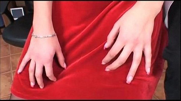 The doctor fucks the girl comes wetIl dottore dotato scopa la ragazza bagnata -