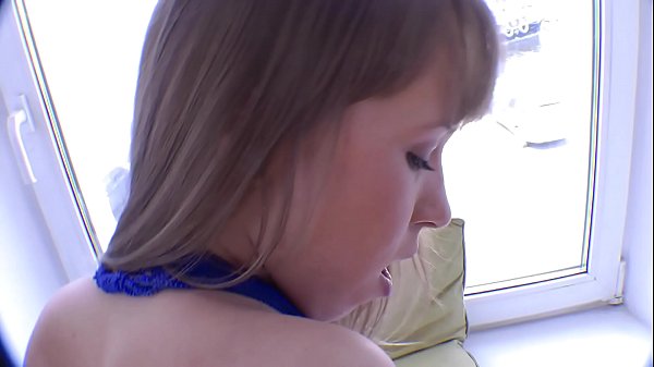 Cazzo Gigantesco distrugge tutto