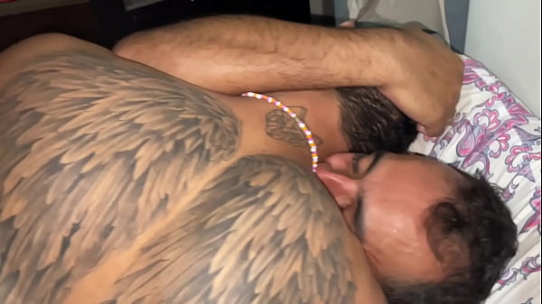 PASSEIO NA PRAIA A TARDE RESULTOU NUM SEXO QUENTE NO IN&Iacute;CIO DA NOITE NUM QUARTO DE HOTEL - FULL SHEER. 