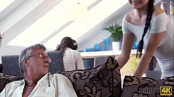 DY4K: Chilling on the sofa with the bf's dick