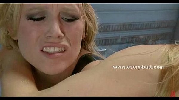 Divas with hot bodies caught playing  