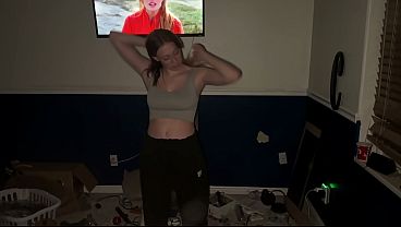 Teenage 18 yr old gets naked  