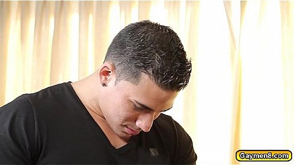 Topher offers Dennis to drill his hole