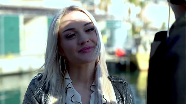 Nathalie en prend plein de cul