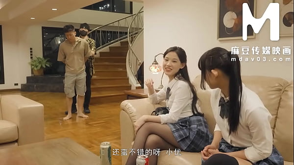 The Bitch Sisters set up a Badger game