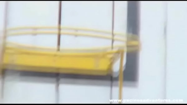 Jovencita Tetona Haciendo Anal