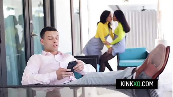 Perv stepbrother let him latina teen stepsisters play with his cock  