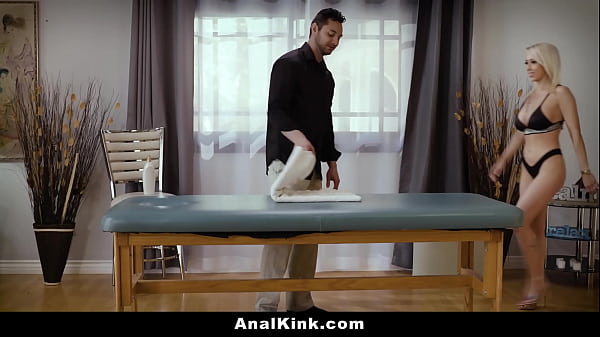 The Massage Guy Getting a Chance to Have Anal with The Milf - Analkink 