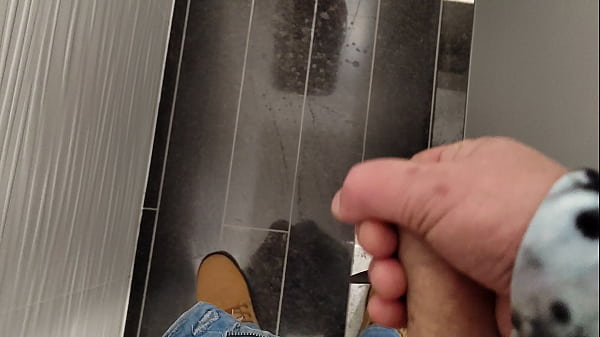 Jerk off my penis at office toilet and cum