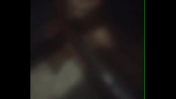 grosse pute fran&ccedil;aise angelina69s aime prendre grosse bite devant son petit cocu  