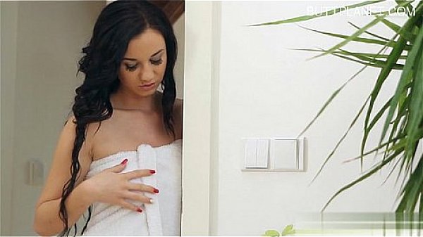 18 year old pussy  gangbang