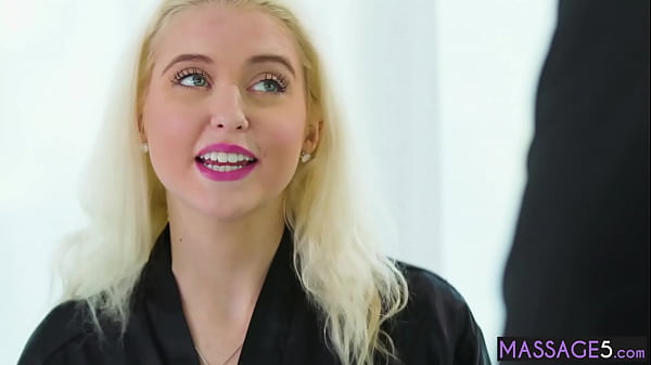 Sexy babe Chloe Cherry enjoyed amazing body massage and hadrcore sex  