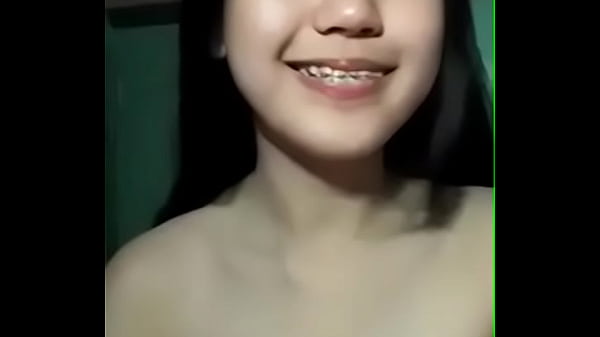 Beautiful indo girl with nice rack homemade video for boyfriend
