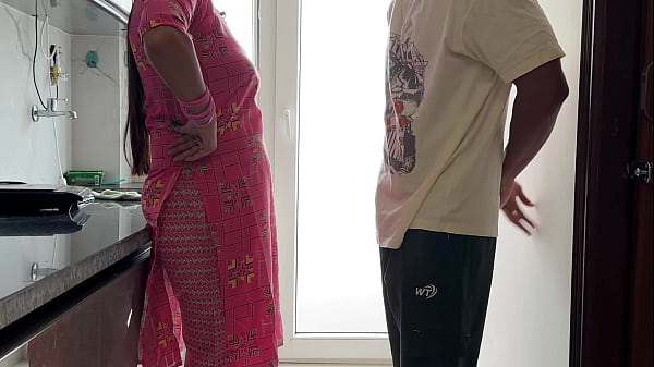 Chachi ki chudai badi gand Wali sauteli chachi ko jawan bhatije ne female condom lgakar Jamkar choda.