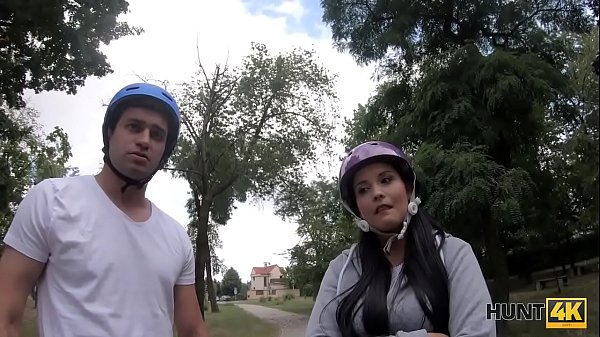 HUNT4K. Rich guy meets roller skaters in the park and buys pussy