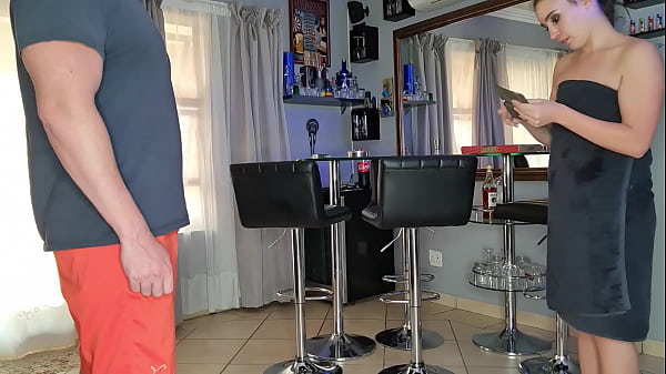 When dirty whore gives delivery guy blowjob to pay for her pizza | cumshot in mouth | roleplay