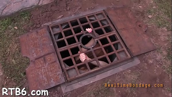 Facial castigation for pretty babe 