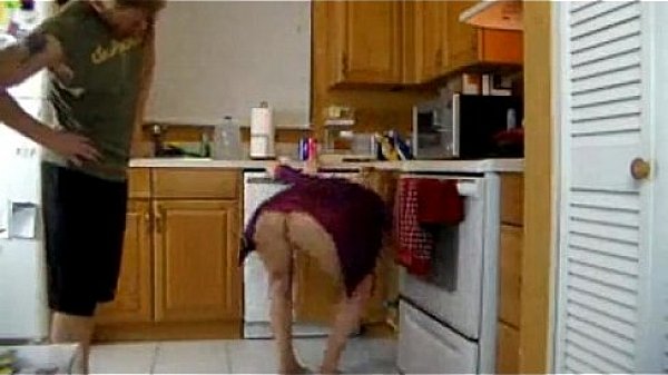 who is she/quien es ella