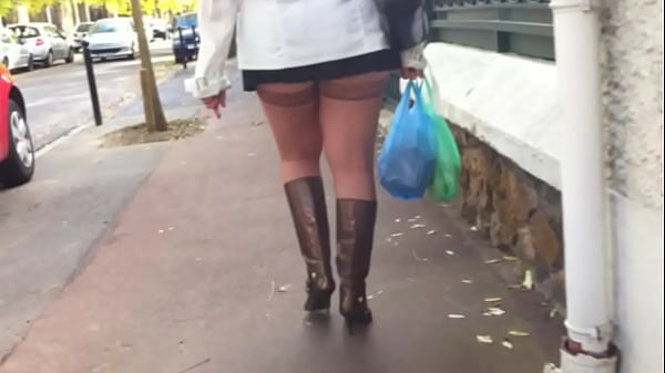 Exhibition street upskirt and stocking