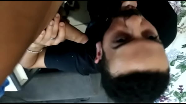 Paguei e chupei dois caras pirocudos aqui na base  