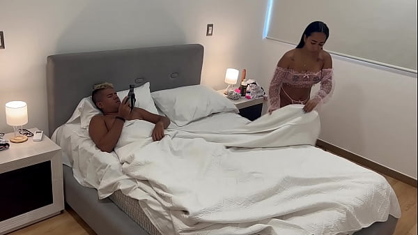 Curvy latina stepsister creampied by her stepbro. Behind the scenes