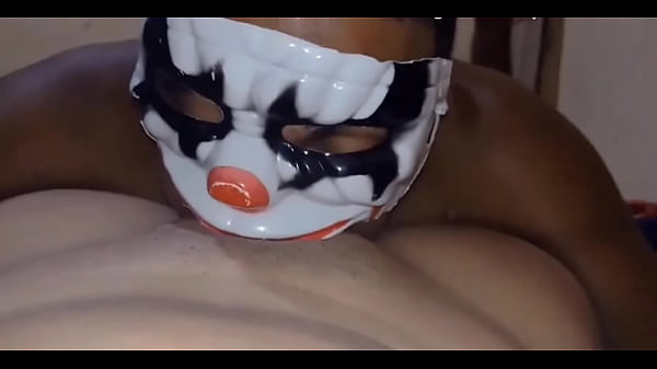 Ele meteu forte, gozou, e meu marido veio saborear  