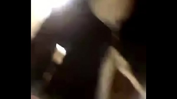 Me puse bien caliente en mi trabajo y me fui a masturbar al ba&ntilde;o