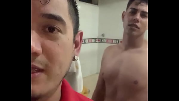 Jock guy  manly face sexy body gets a blowjob