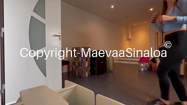 Je surprend ma femme entrain de baiser avec un ami, trop excit&eacute; je lui gicle sur le visage