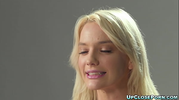 Kenna James fingers herself til orgasm  