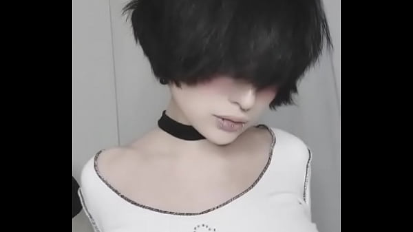 gotica nalgona bailando rico  