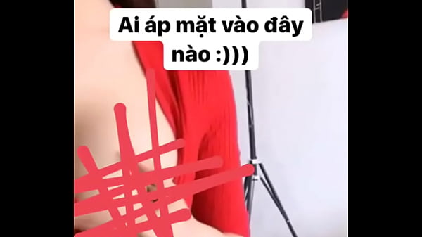 Anh n&agrave;o th&iacute;ch &uacute;p mặt v&agrave;o đ&acirc;y