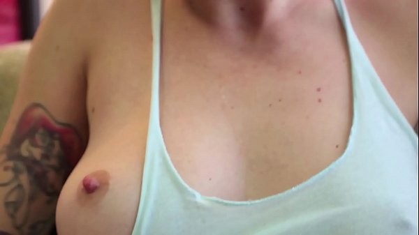 Pink haired amateur Yanks MILF babe Zahra Stardust pleasing her twat with her Hitachi 