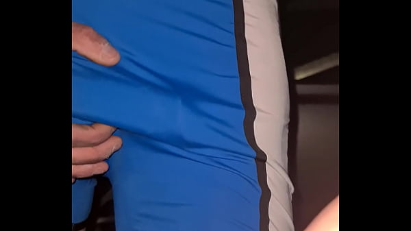 Neuen Wrestling Anzug ausprobiert  