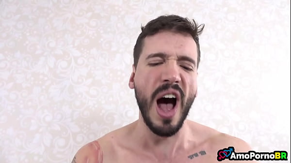 Meu Padrasto Comeu Minha Esposa, Parte 1 - AmoPornoBR