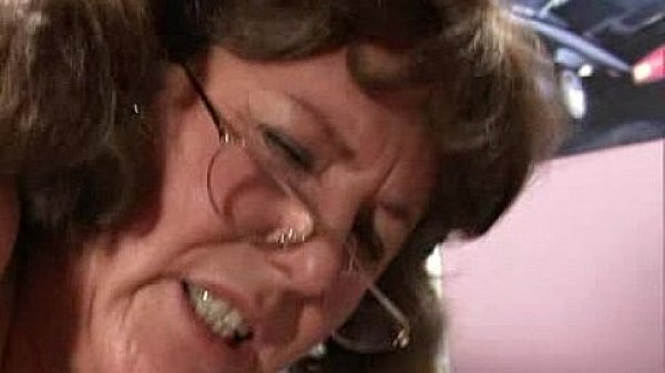 Mature nympho getting naughty