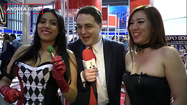 Andrea Dipr&egrave; for HER - Two Mexican girls MVI 0724