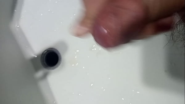 Masturbaci&oacute;n en el ba&ntilde;o