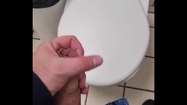 Batendo uma no banho.  divulga boys  Diegomaldonatt0 FestaDando machoflix Mahbaiano23xxx walterguessbr divulgaboyss  Forta...